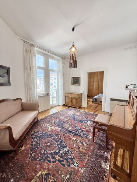 Altbau - Bezugsfreie, schöne 4-Zimmer Wohnung mit zwei Balkonen am Neckar